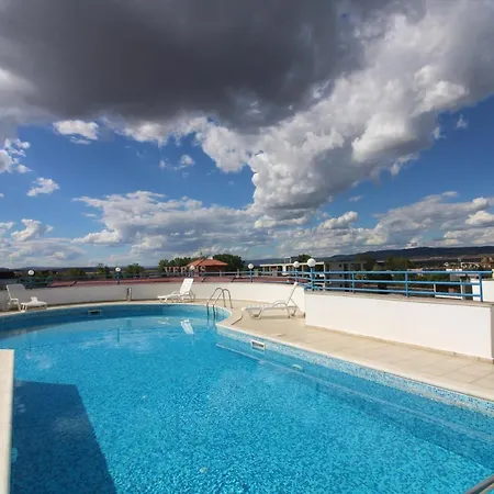 Apartment Nautilius Club - Menada